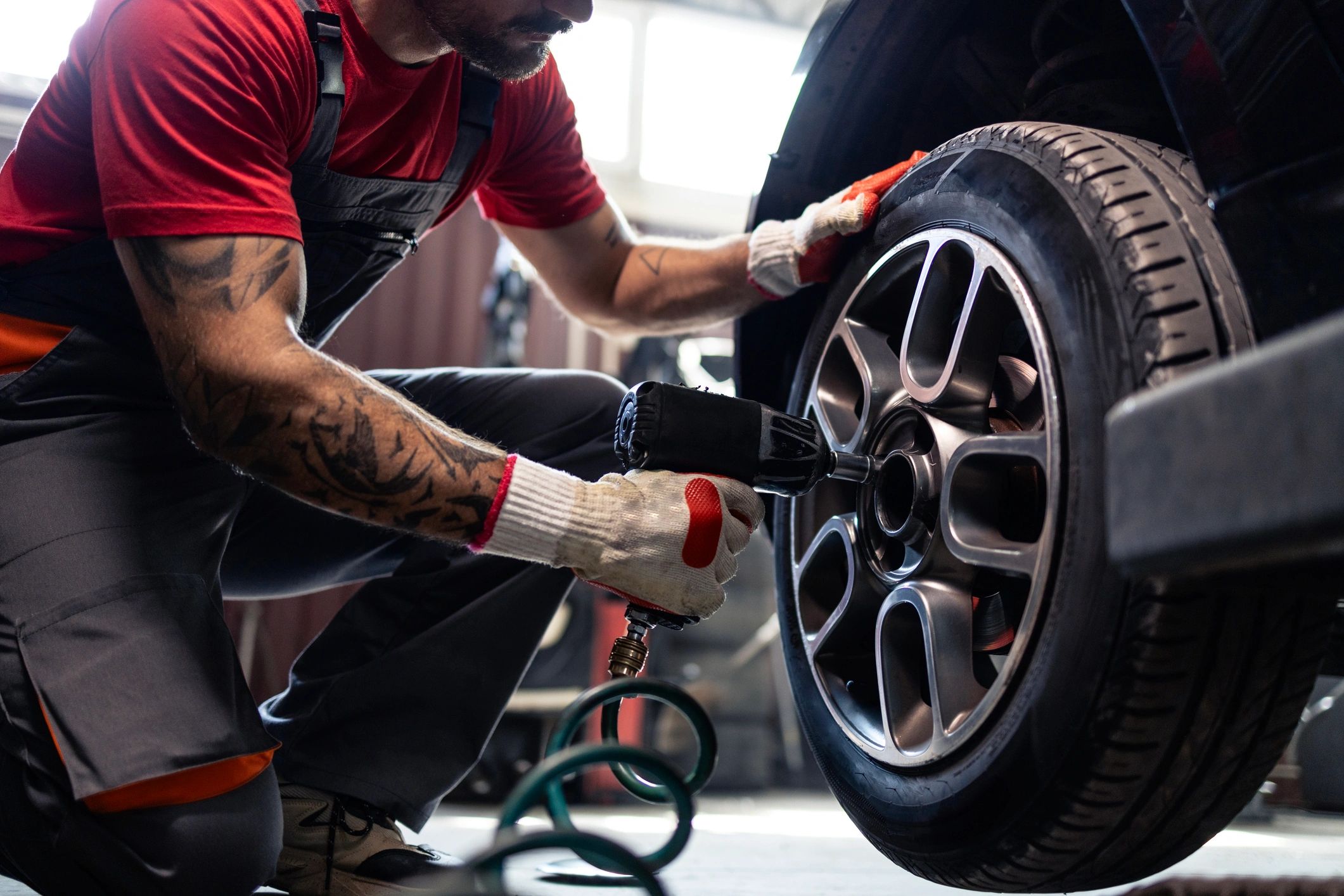 Mechanic changing a tire